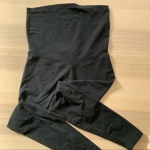 Beyond the Bump maternity yoga leggings sz M